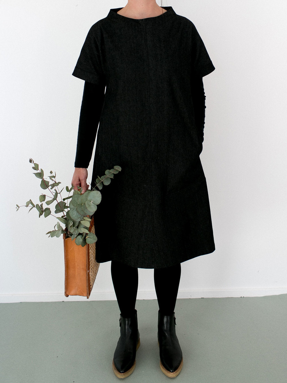 Papírový střih Cap Sleeve Dress