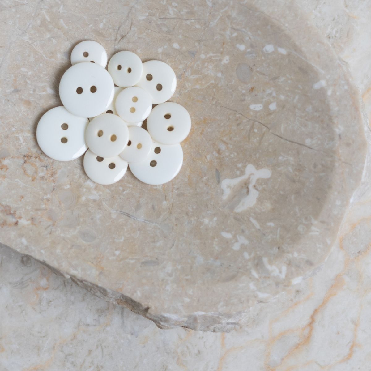 Classic Shine Off-white 15mm | Knoflíky