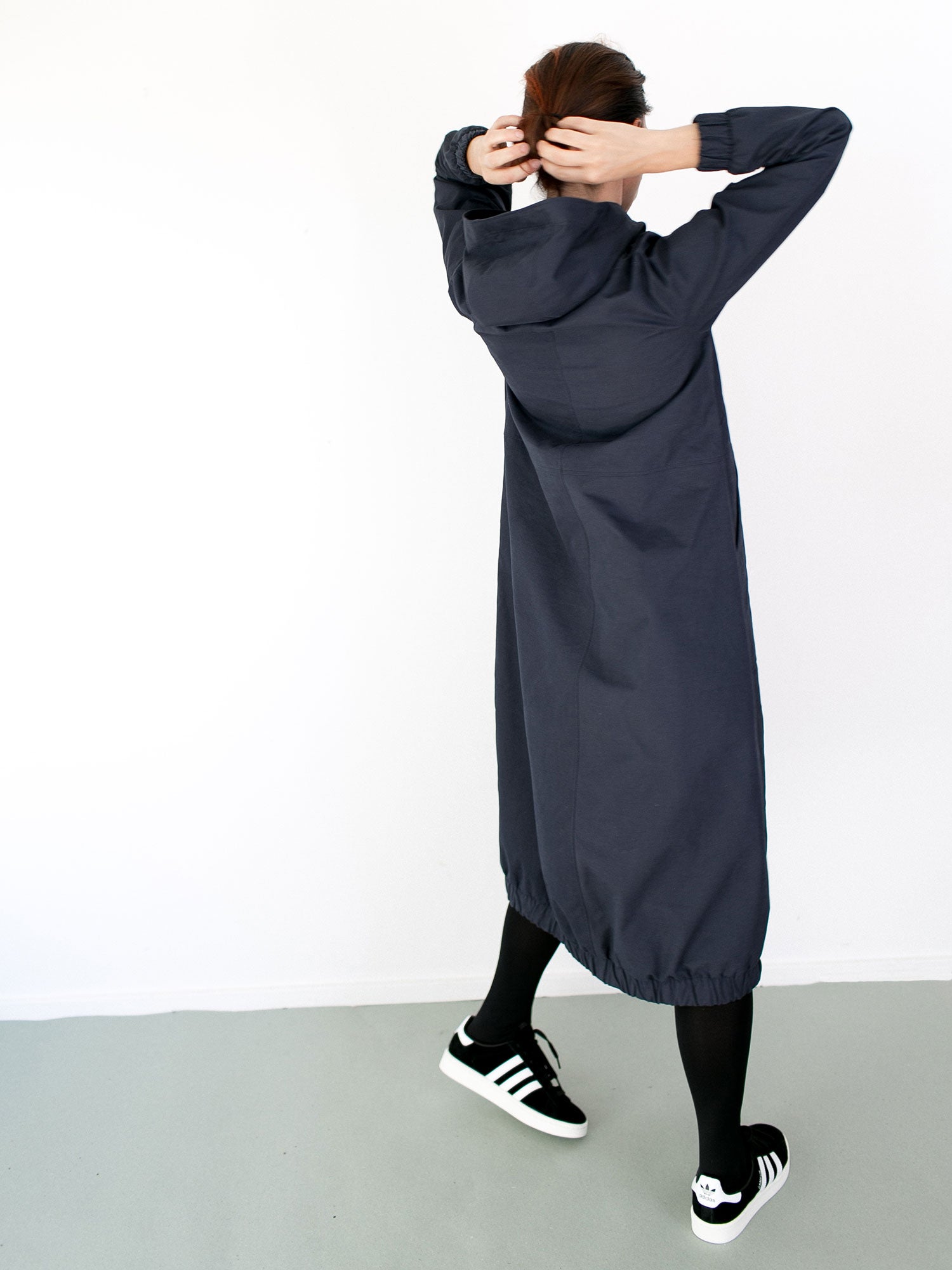 Papírový střih Hoodie Dress