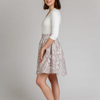 Papírový střih Brumby Skirt