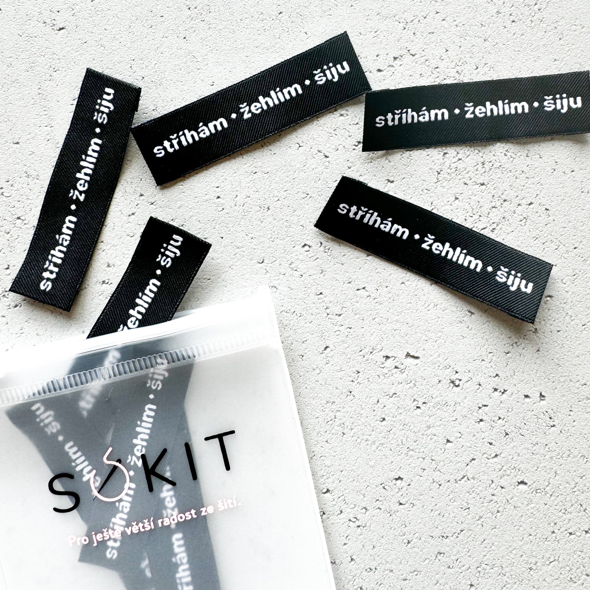 Štítky "Stříhám - žehlím - šiju" | Černá & bílá
