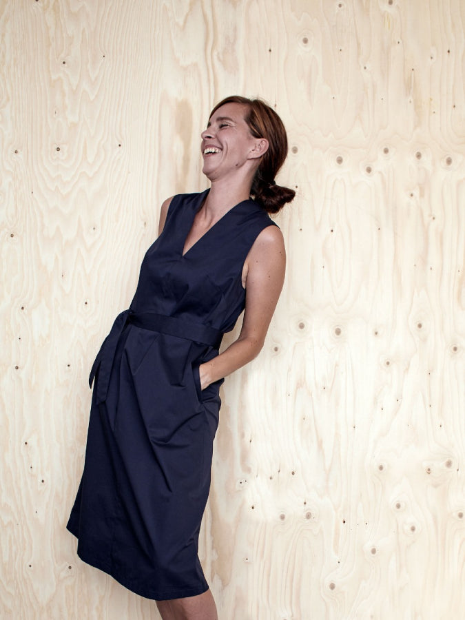 Papírový střih V-neck dress XS-2XL