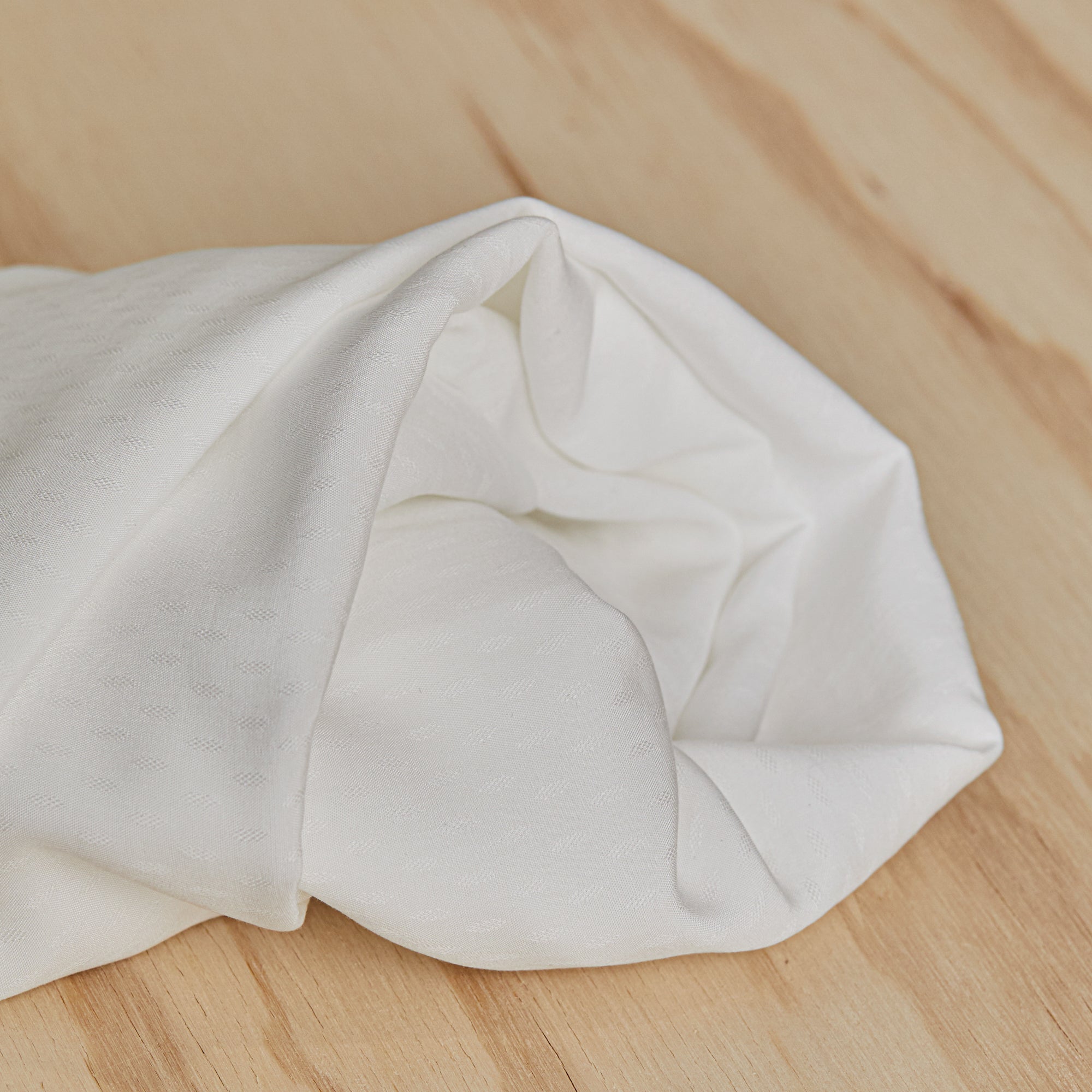 Light Diamond Jacquard: Bright White || Tencel
