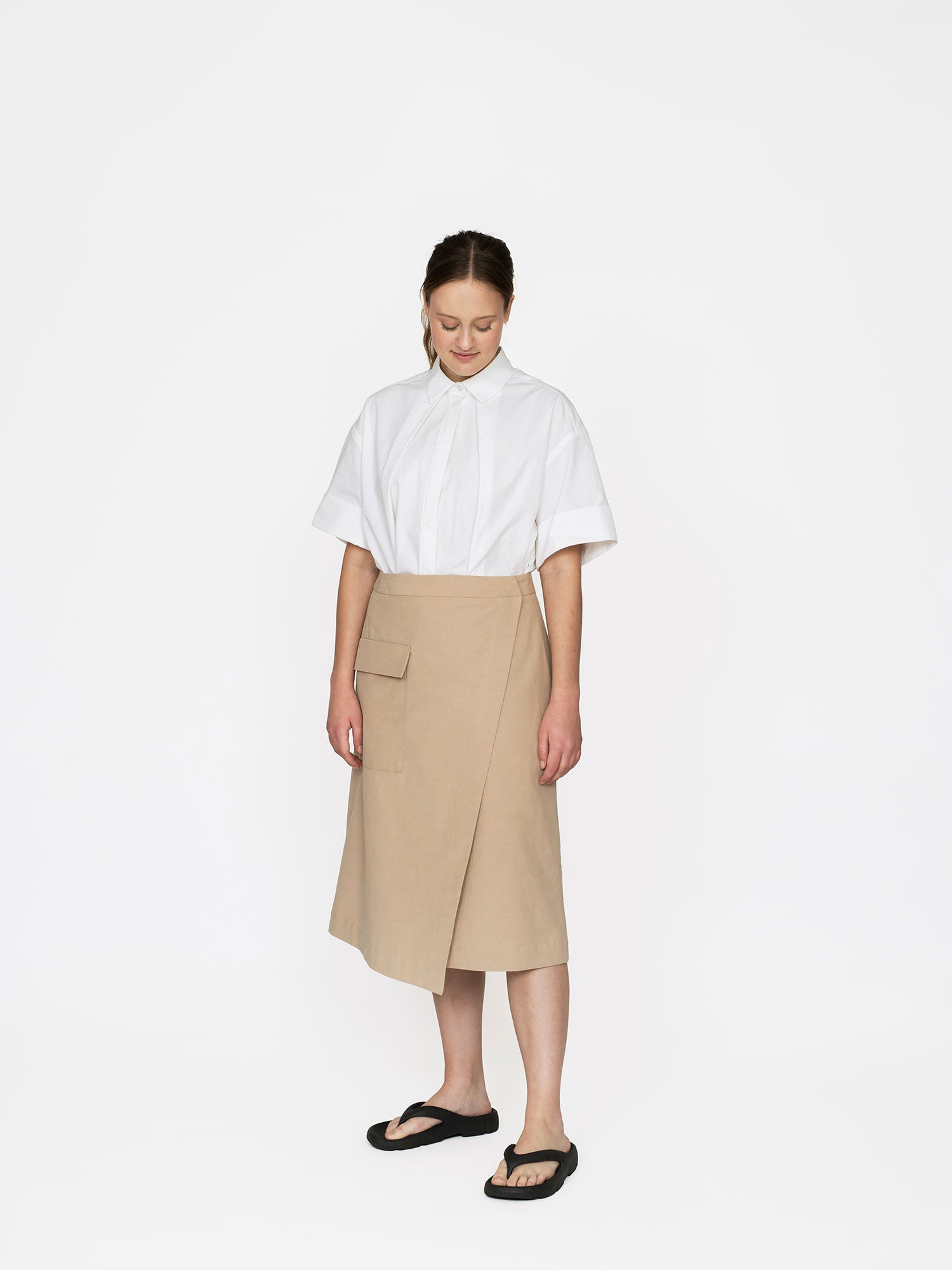 Papírový střih Asymmetric Midi Skirt