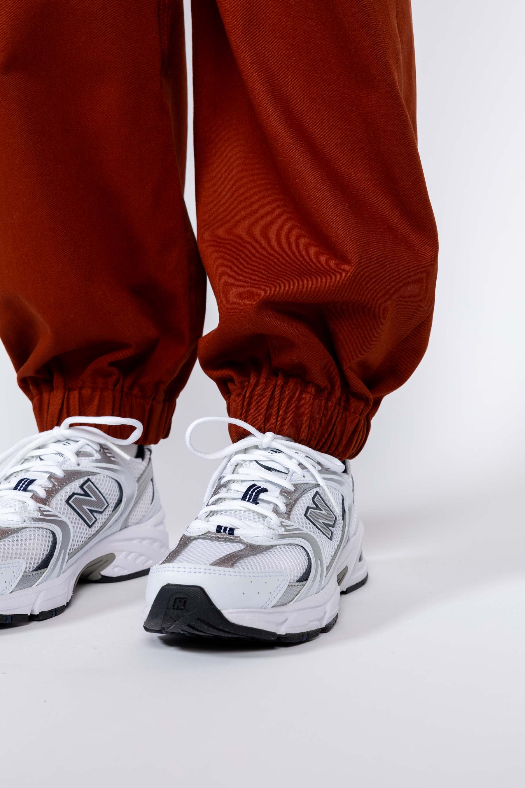 Papírový střih I AM Diamond | Kalhoty s laclem