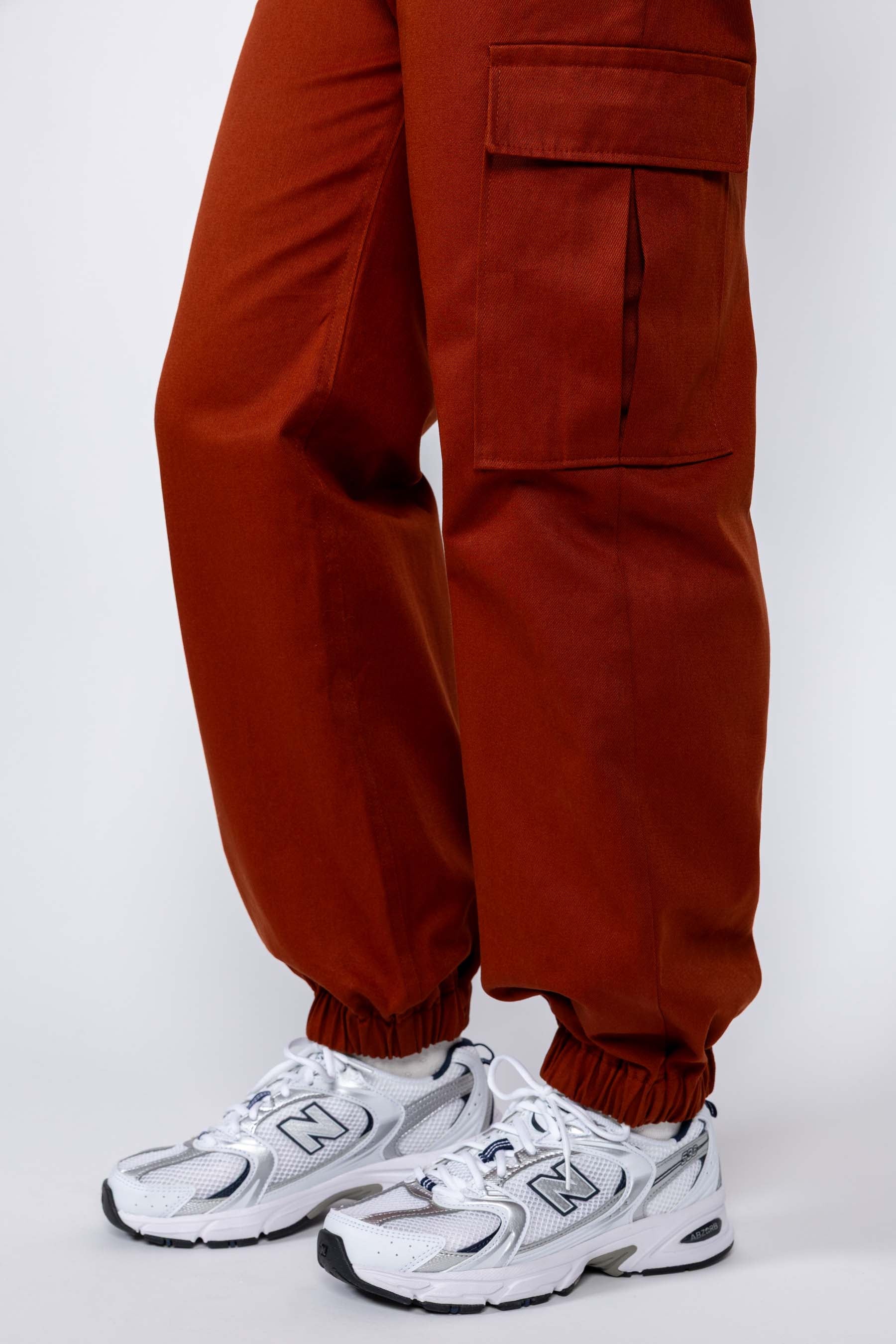 Papírový střih I AM Diamond | Kalhoty s laclem