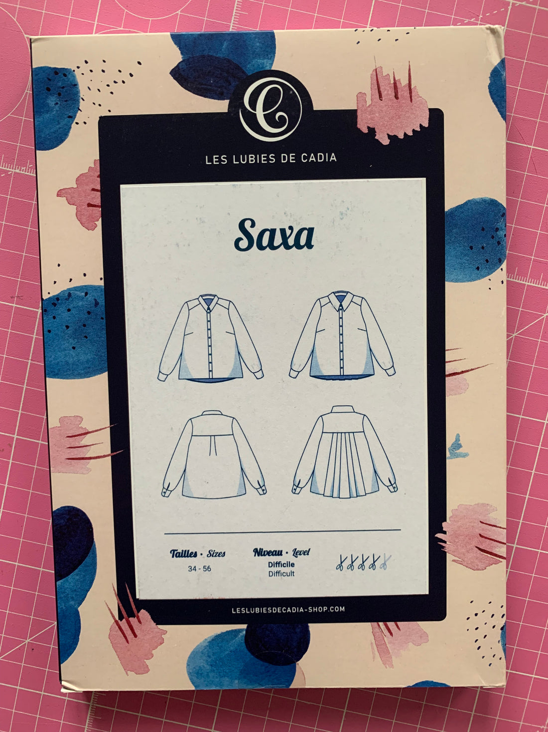 Papírový střih Saxa Shirt (poškozený obal)