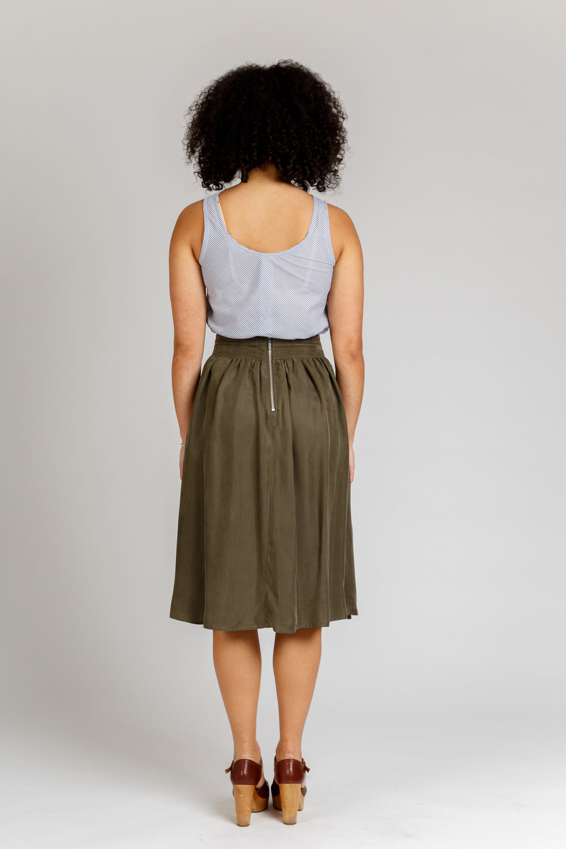 Papírový střih Brumby Skirt