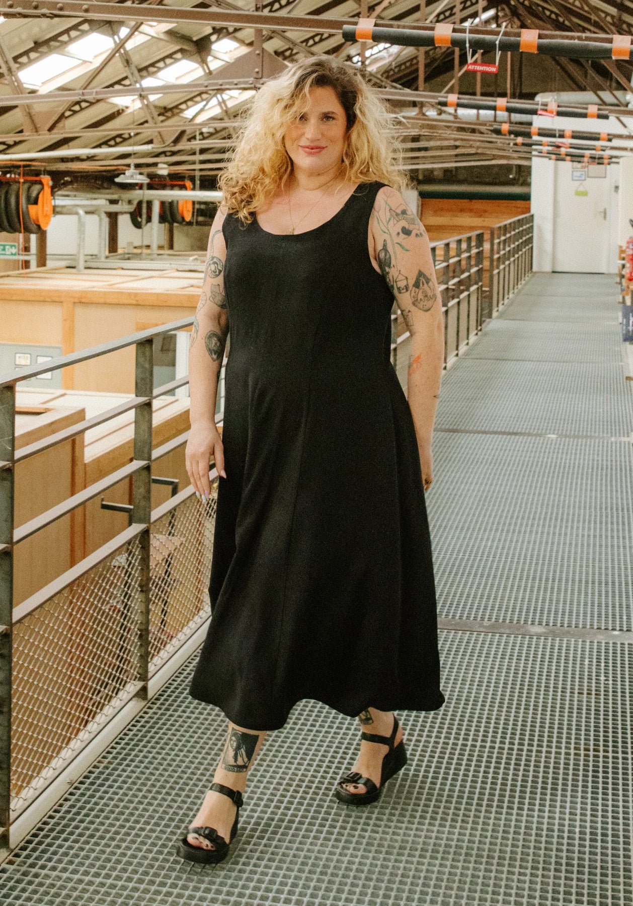 Papírový střih Linger|| Šaty