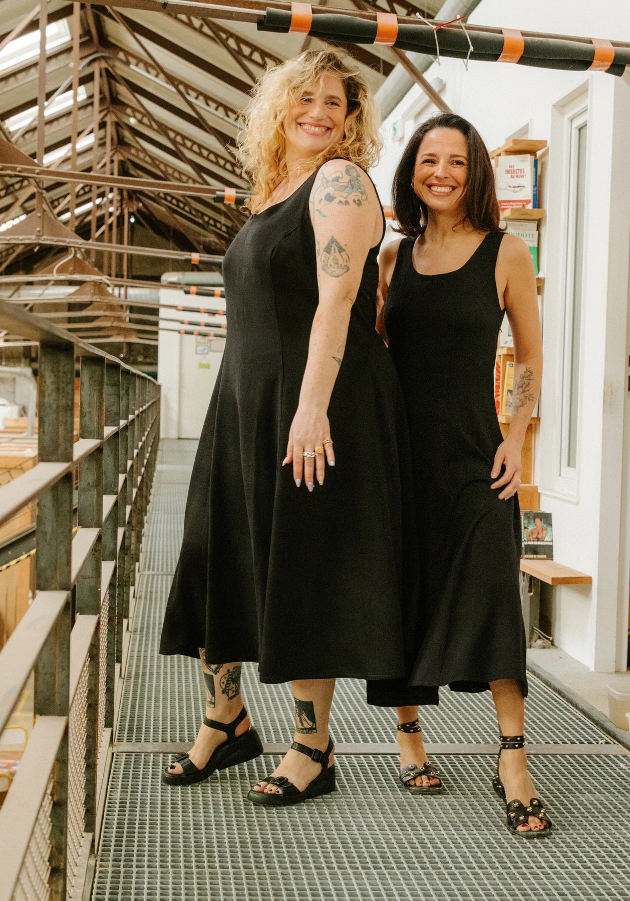 Papírový střih Linger|| Šaty