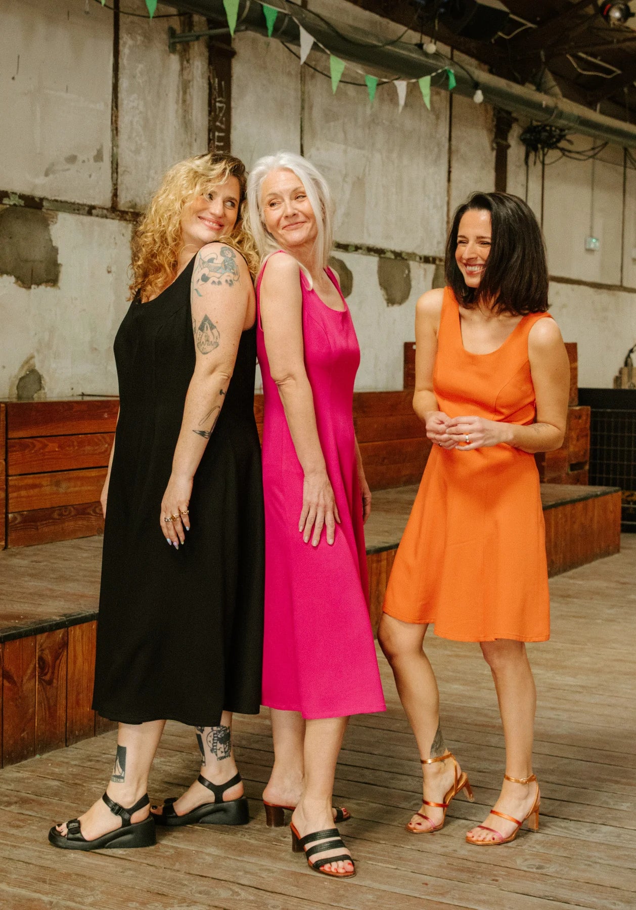 Papírový střih Linger|| Šaty