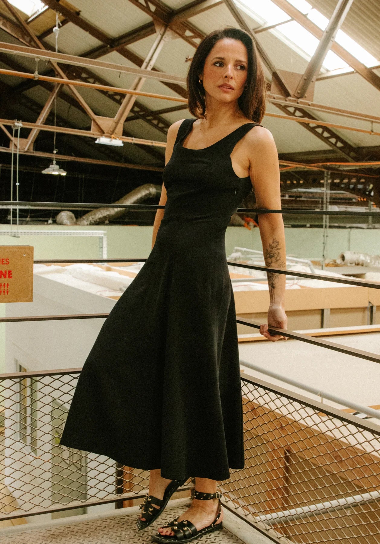 Papírový střih Linger|| Šaty