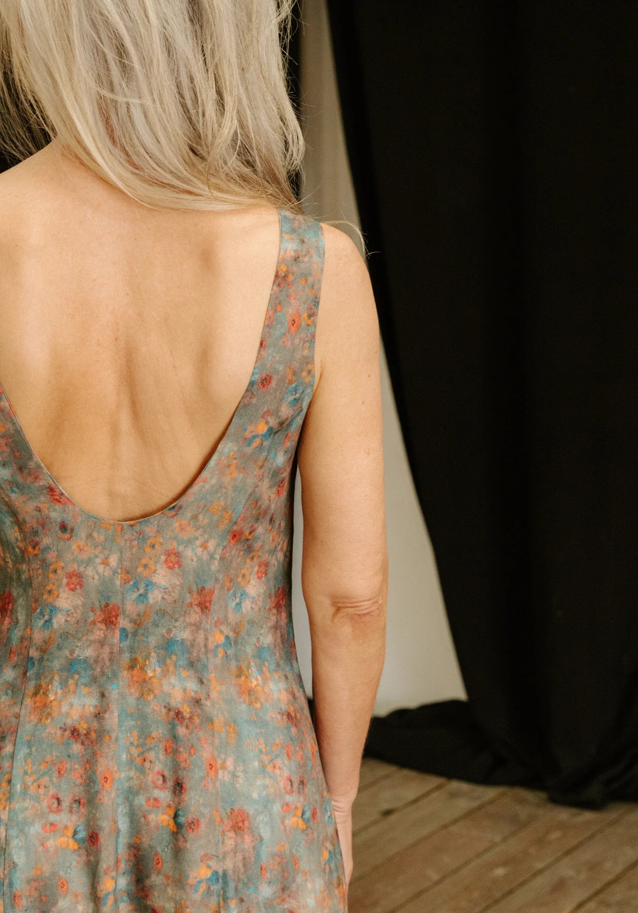 Papírový střih Linger|| Šaty